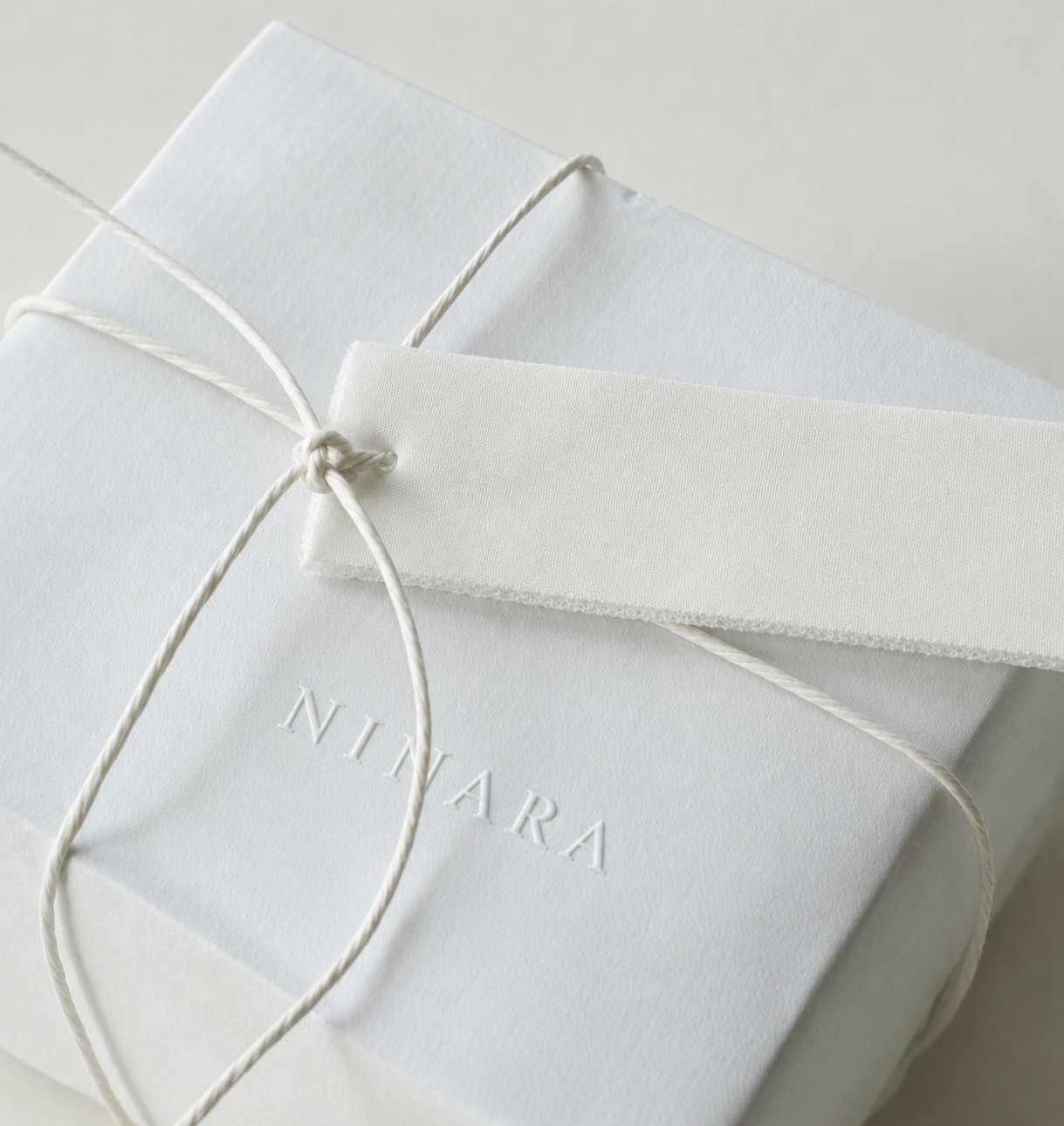 Coffret cadeau NINARA avec créations parfumées artisanales